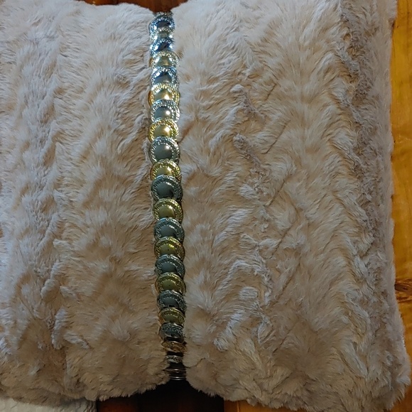 Funky Medallion/Coin Look Vintage Belt - Picture 3 of 11